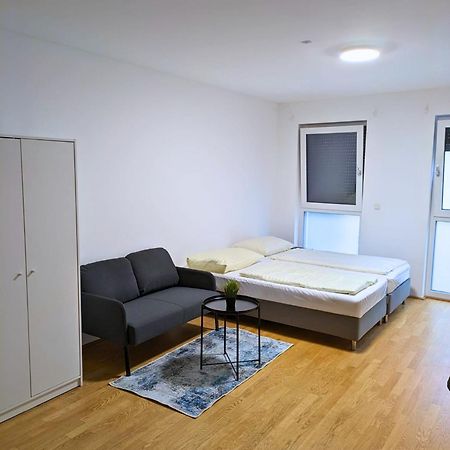 Vienna'S Danube Apartments Buitenkant foto