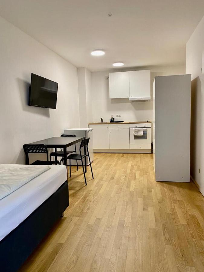 Vienna'S Danube Apartments Buitenkant foto