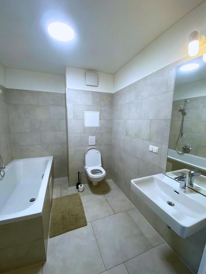 Vienna'S Danube Apartments Buitenkant foto