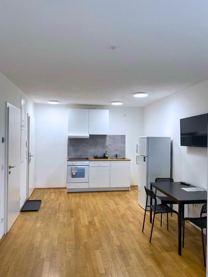 Vienna'S Danube Apartments Buitenkant foto